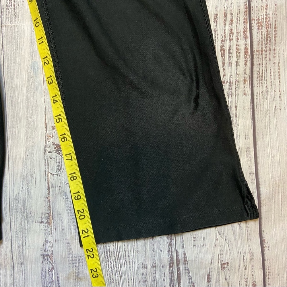 Nike Wide Leg Black Capri. Size Small. - Picture 9 of 11